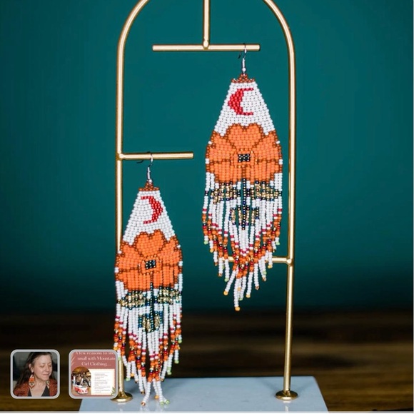 Orange Flower beaded earrings - Picture 1 of 1